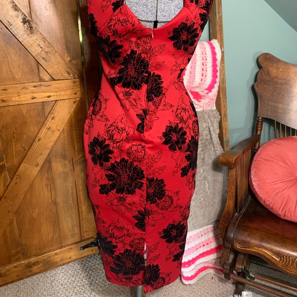 Almost Famous red floral dress - Picture 10 of 12